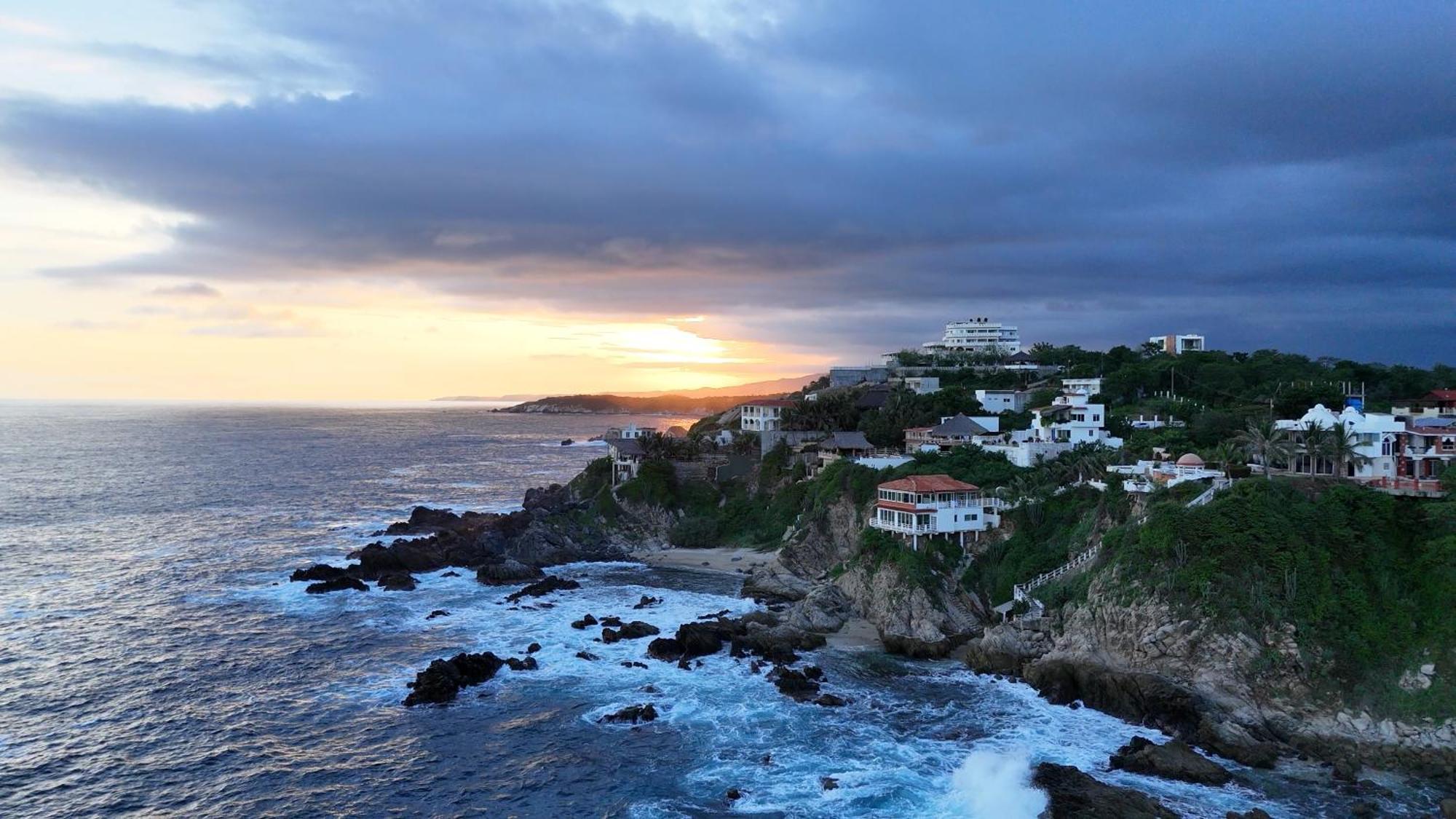 Hotel Luz De Mar ' Right On The Beach Cuatunalco Bagian luar foto